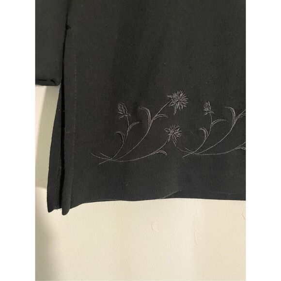 Plaza south Women’s Medium Black Embroidered Long Sleeve Wool Blend Sweater - Picture 2 of 5